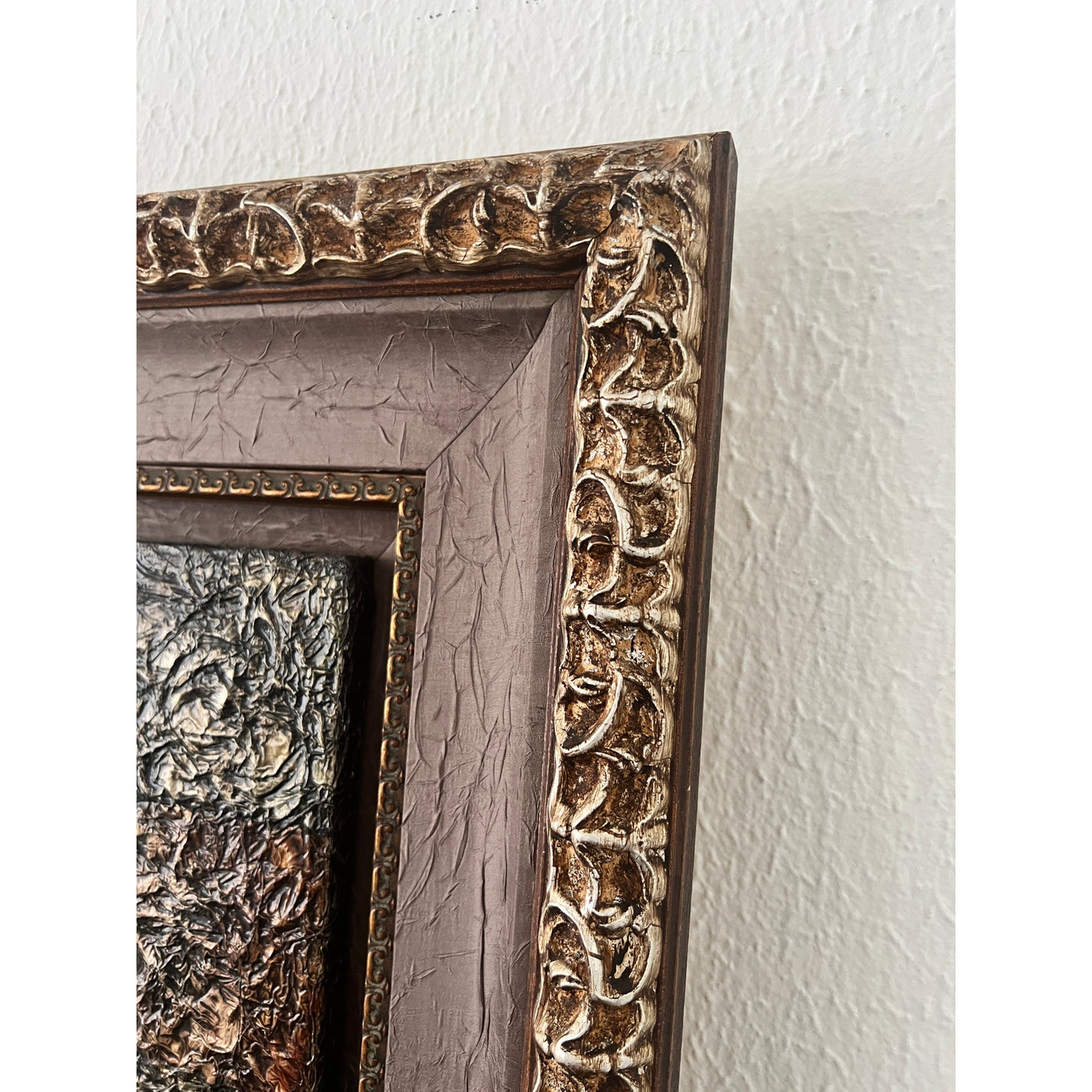 Manaz Textured Wall Art – “Cellist”