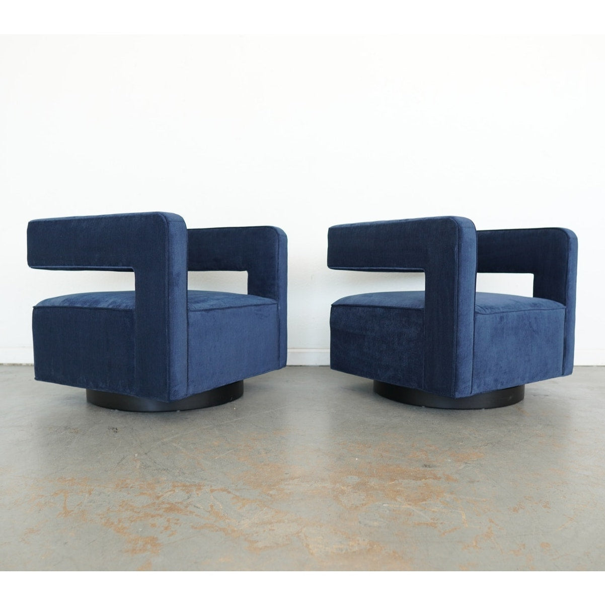 Restoration Hardware Drew Swivel Chair (Set of 2)