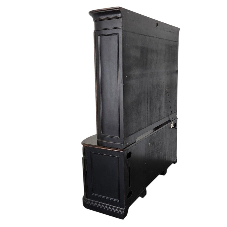 Hooker Furniture Seven Seas Executive Desk with Hutch