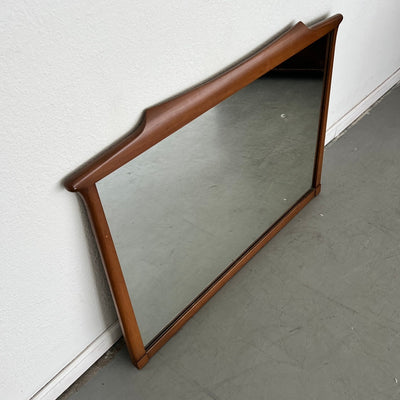 Vintage White Fine Furniture Chest of Drawers with Mirror