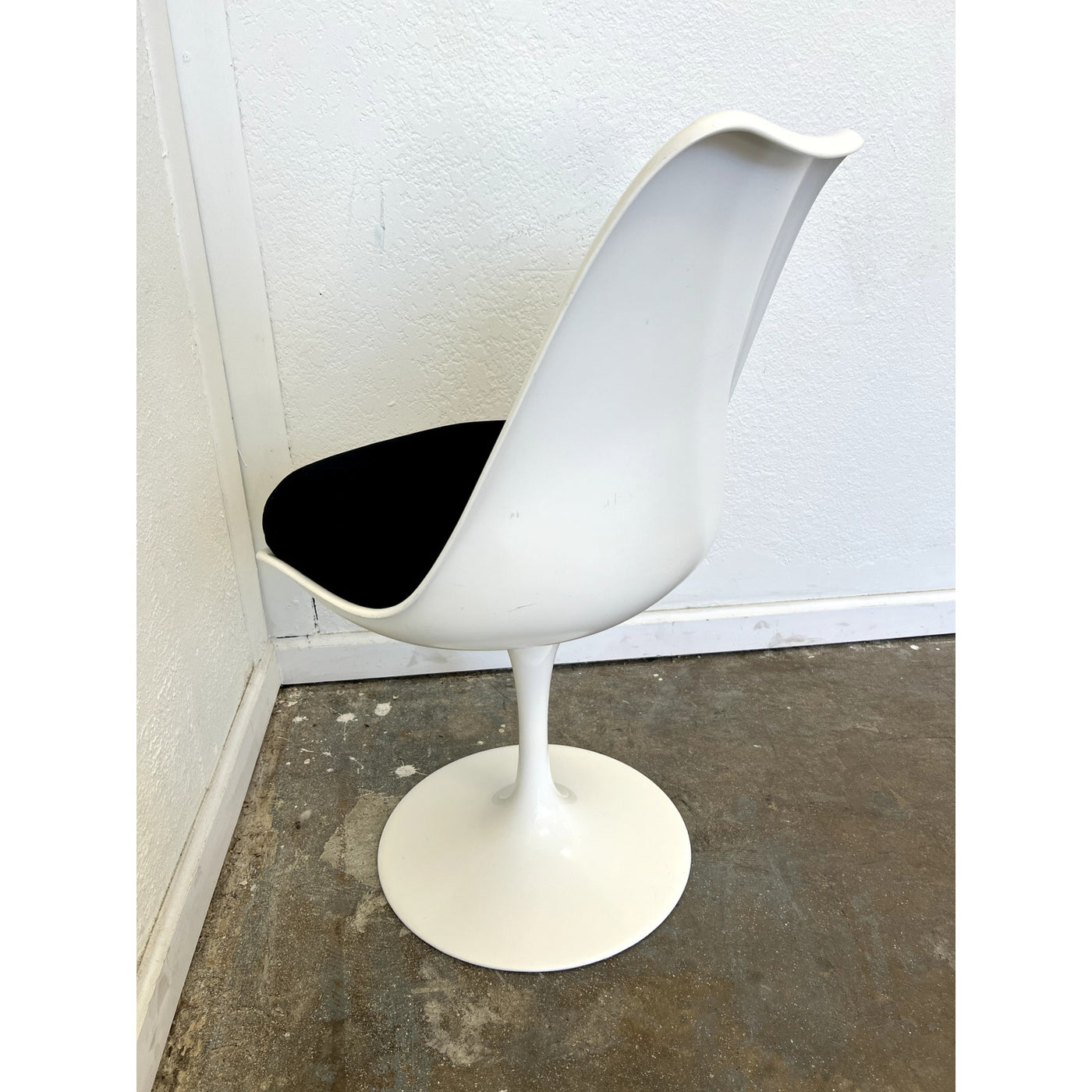 Tulip Armless Chair