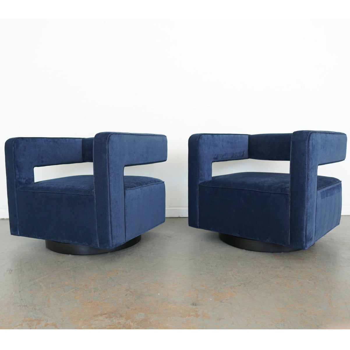 Restoration Hardware Drew Swivel Chair (Set of 2)