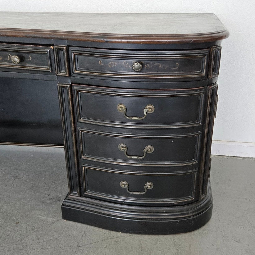 Hooker Furniture Seven Seas Executive Desk