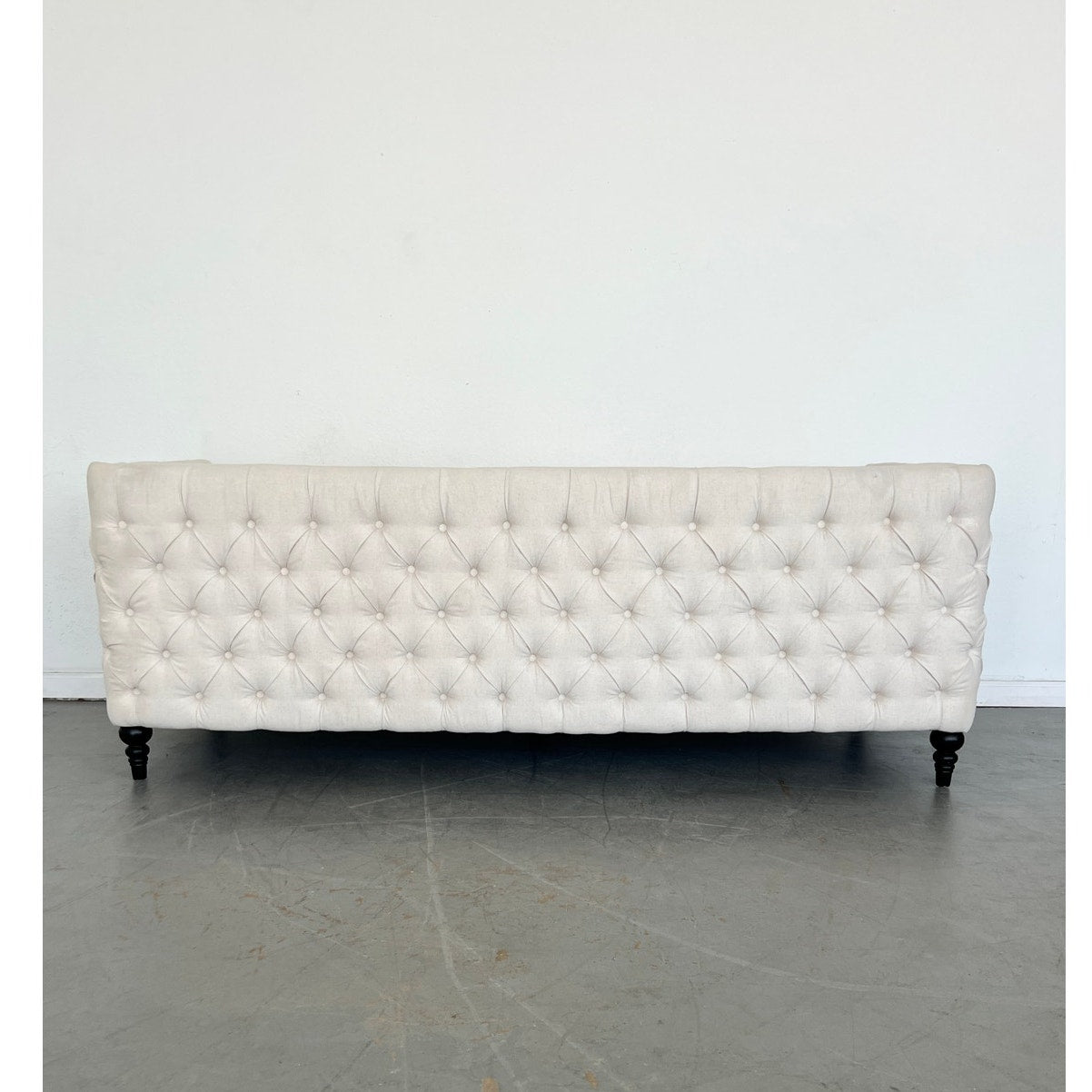 Alexander Mid-Century Living Room Collection with Tufted Design