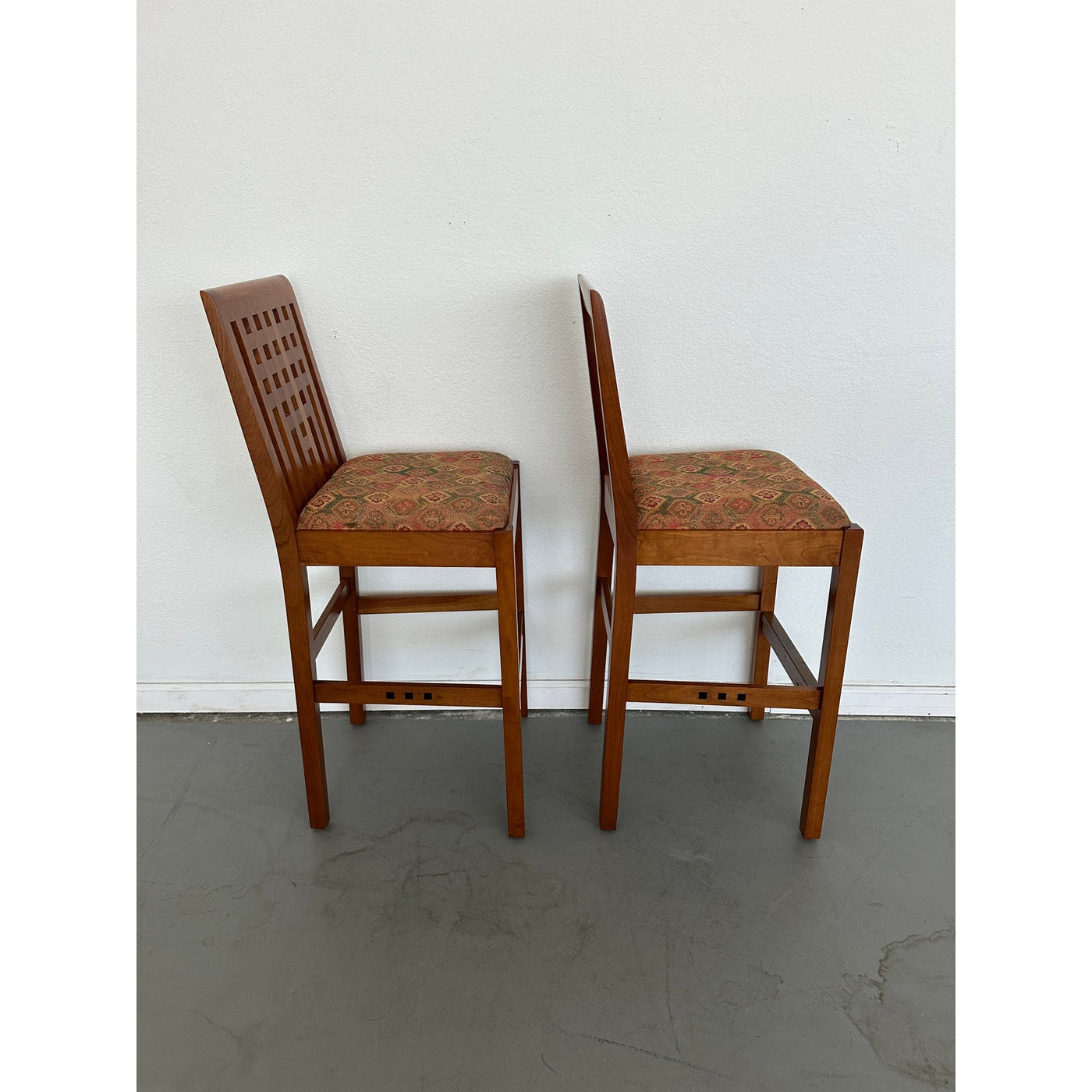 Stickley Furniture 21st Century Collection Bistro Table & Bar Stools