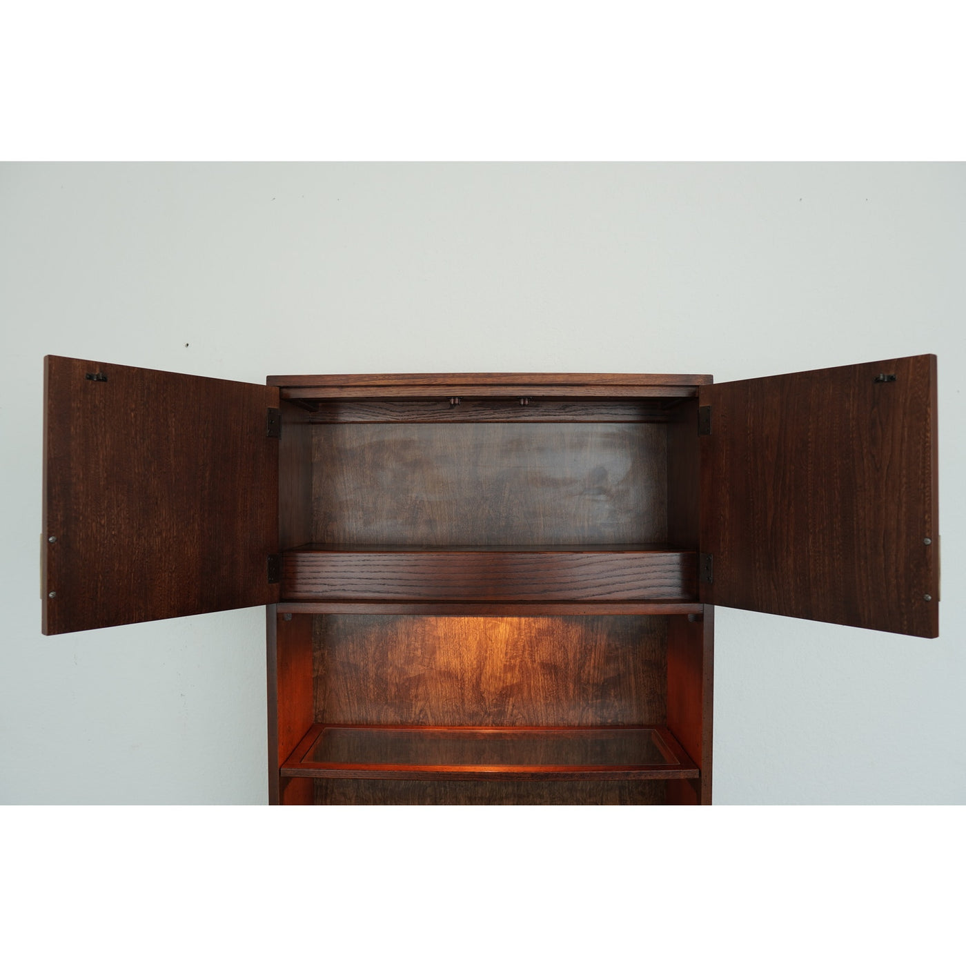 Vintage Mid-Century Modern Display Cabinet