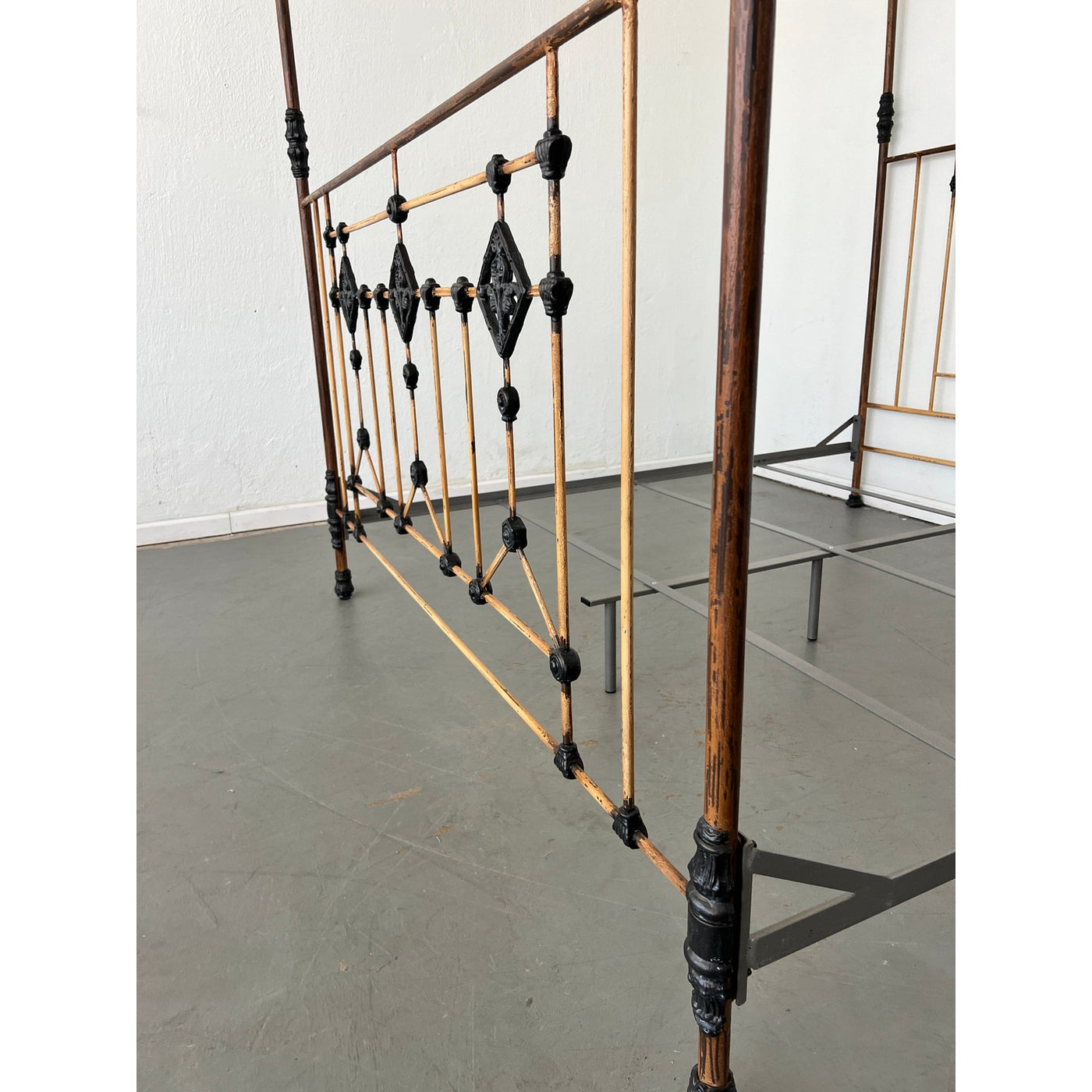 Benicia Foundry & Iron Works Clovis Iron Canopy Bed