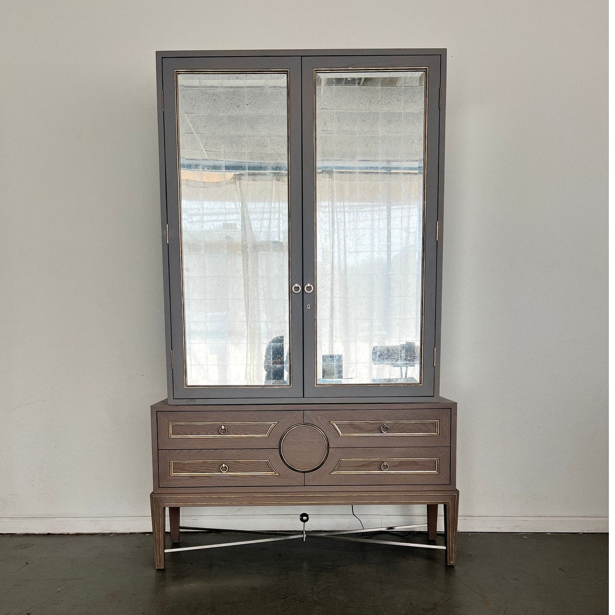 Global Views The Collector's Cabinet