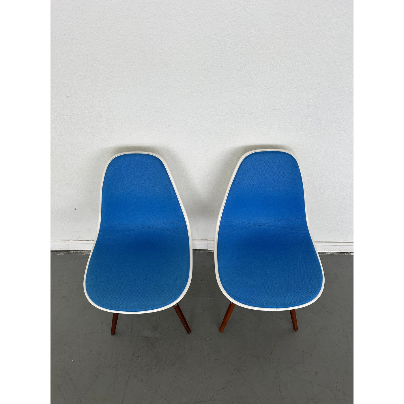 Herman Miller Eames Molded Plastic Side Chair (Set of 4)