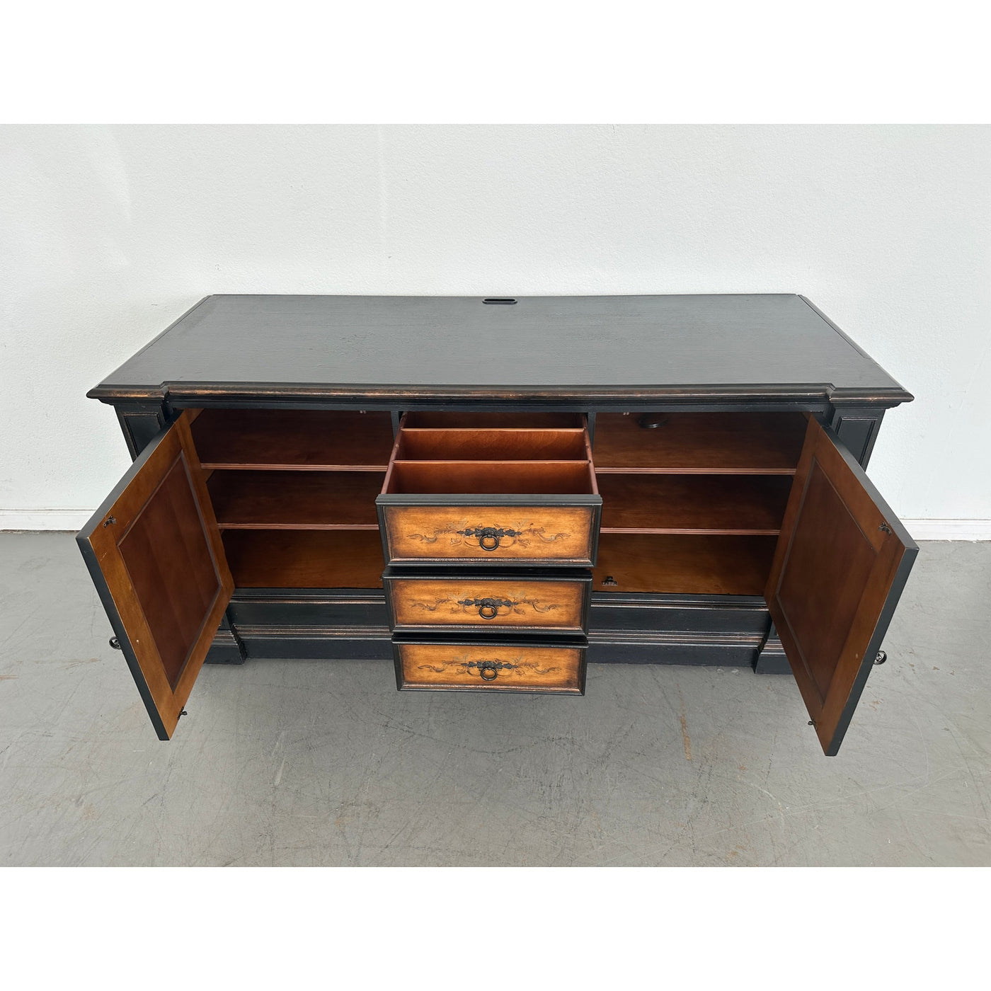 Hooker Furniture North Hampton Media Console