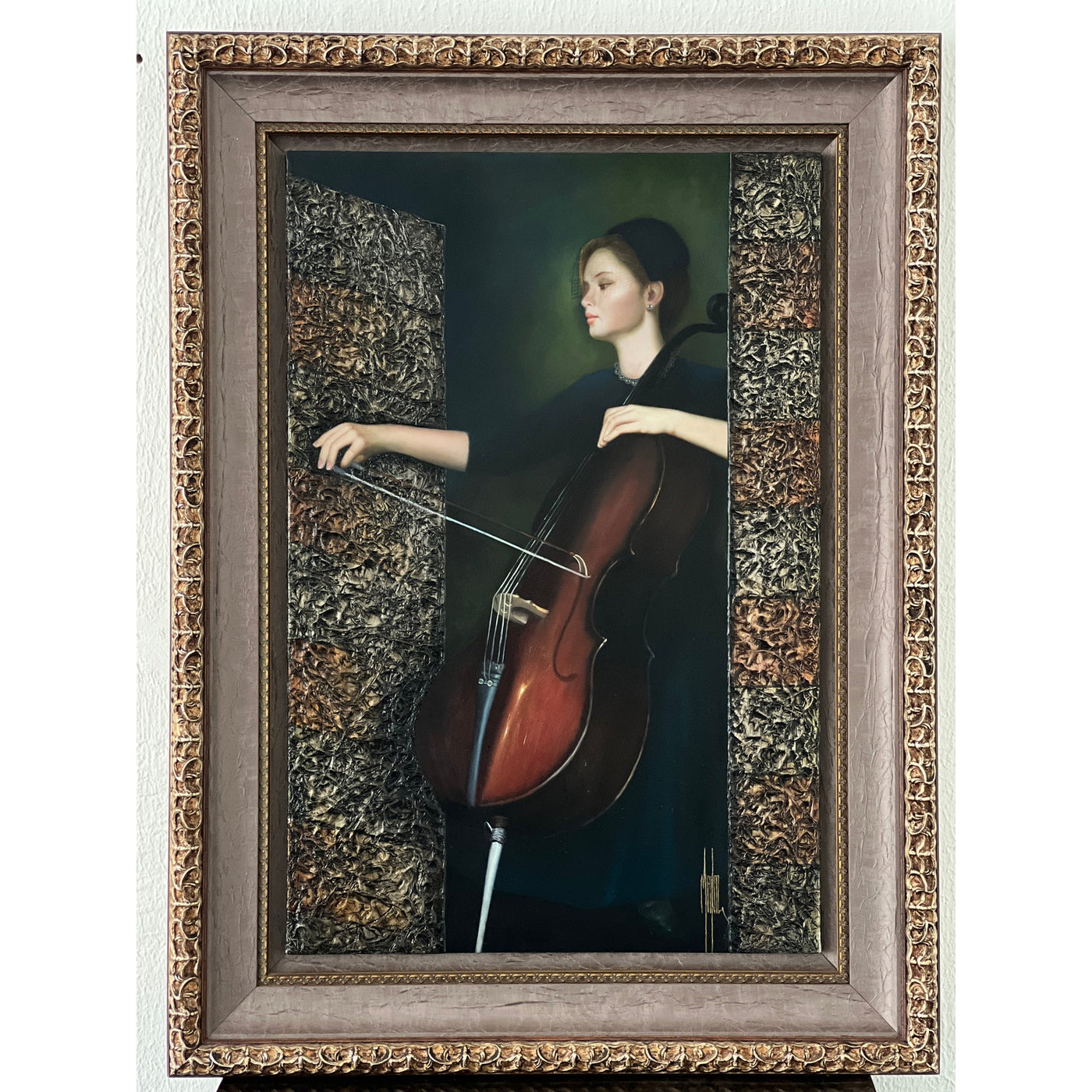 Manaz Textured Wall Art – “Cellist”