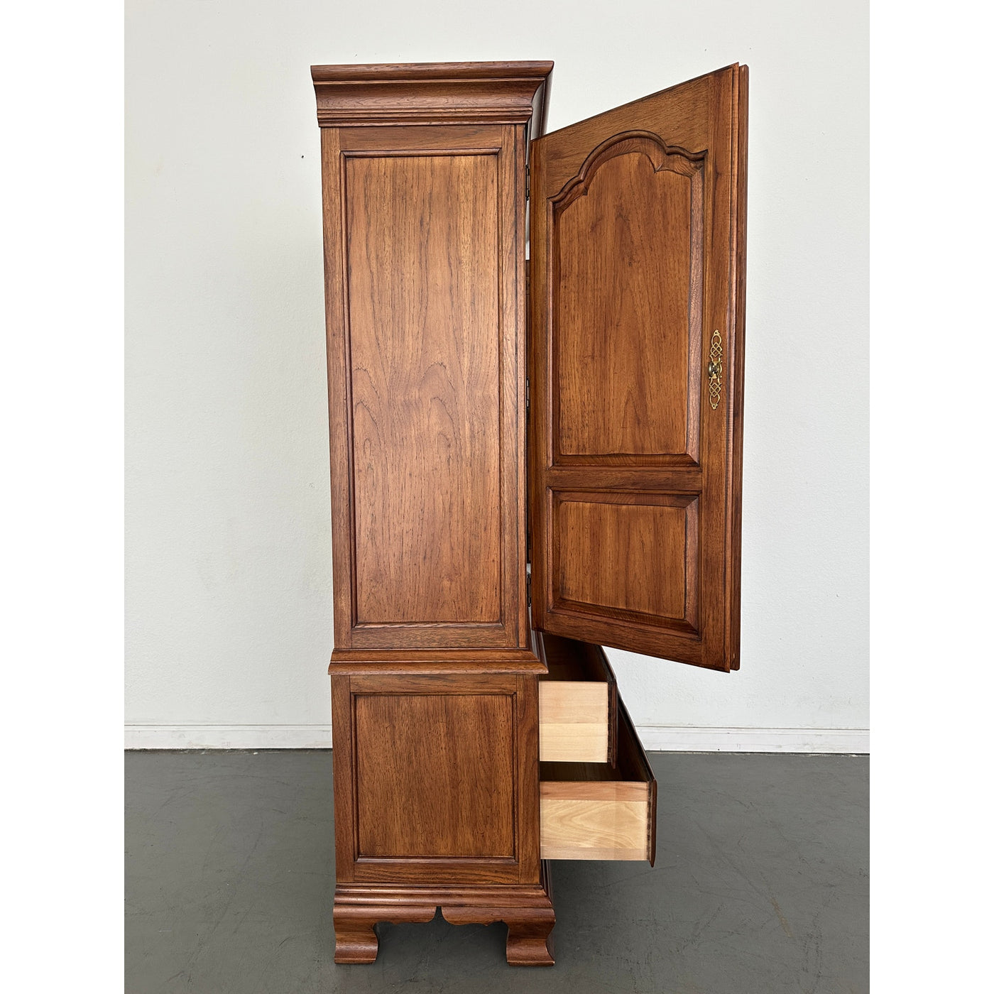 Vintage Thomasville Fisher Park Armoire
