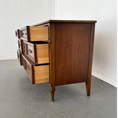 Vintage White Fine Furniture Chest of Drawers with Mirror