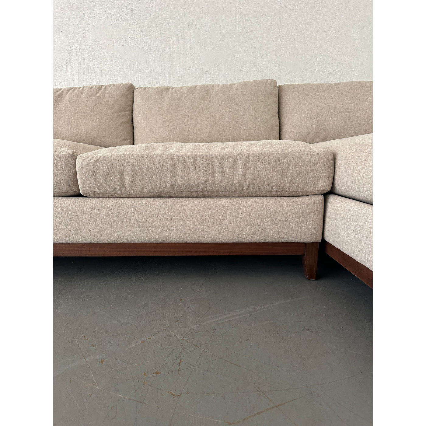 Living Spaces Besom II Sectional Sofa & Ottoman