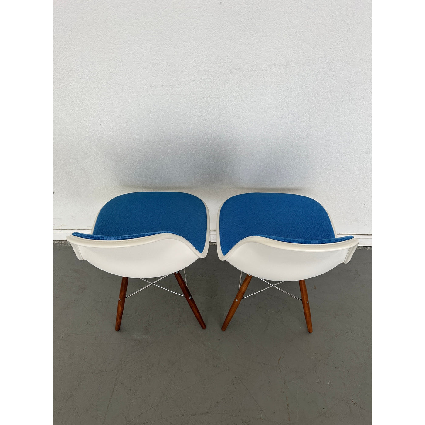 Herman Miller Eames Molded Plastic Side Chair (Set of 4)