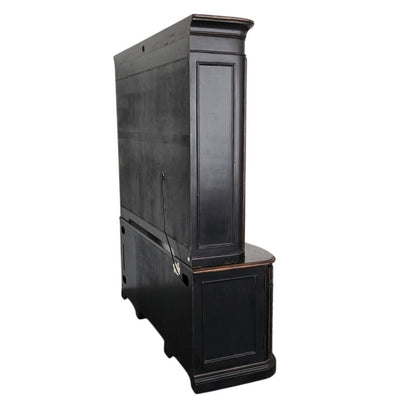 Hooker Furniture Seven Seas Executive Desk with Hutch