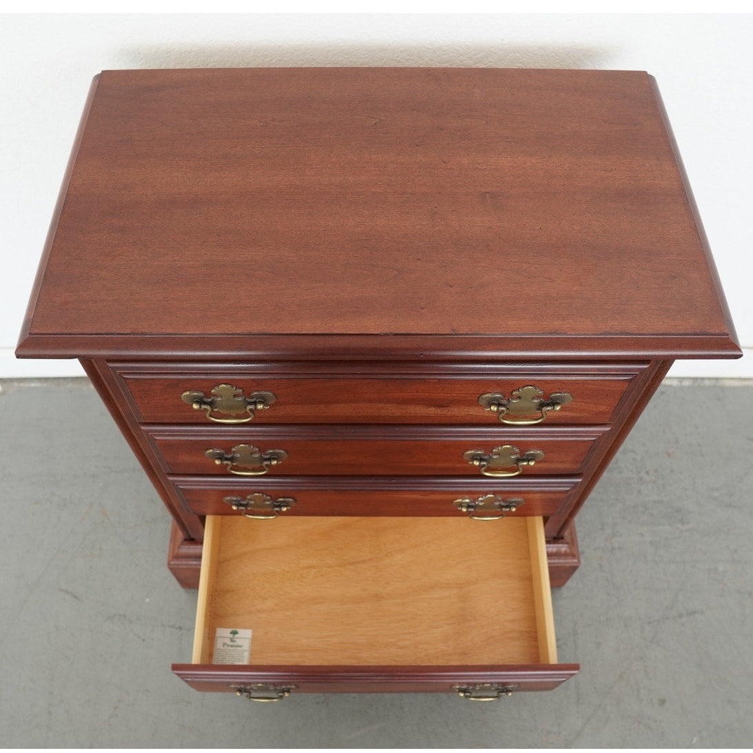 Vintage American Drew Traditional Mahogany 4-Drawer Nightstand