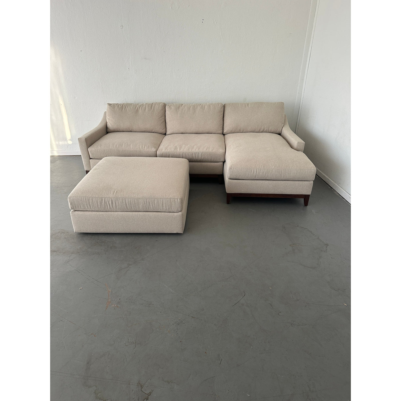 Living Spaces Besom II Sectional Sofa & Ottoman