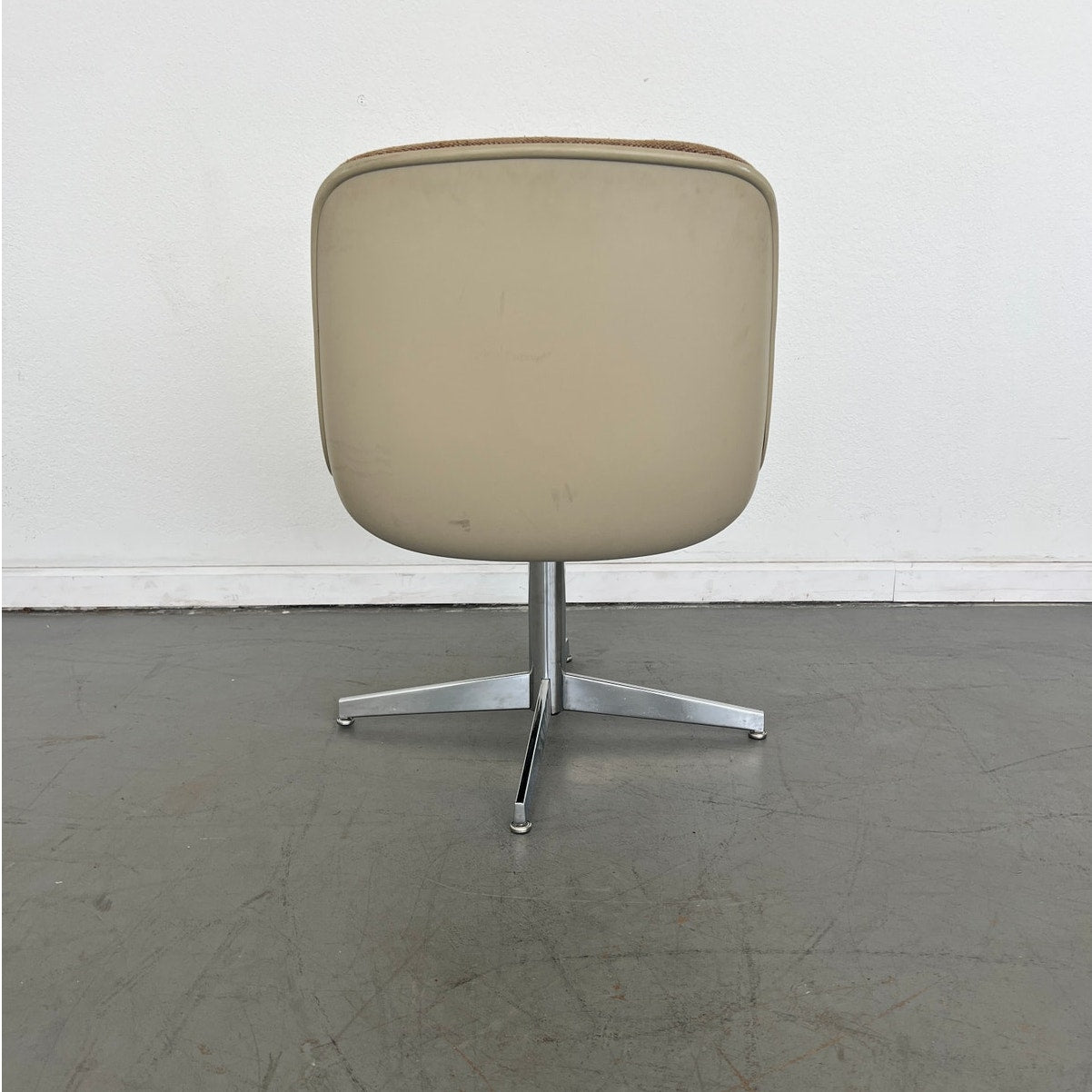 Vintage Steelcase 322T Swivel Armchair
