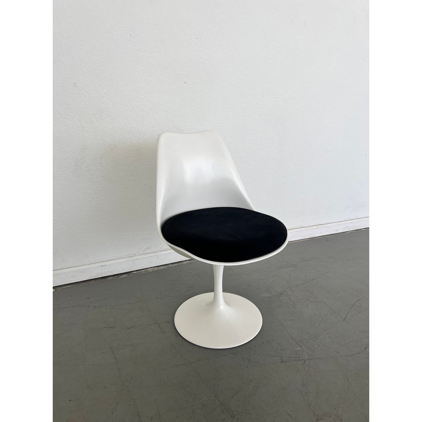 Tulip Armless Chair