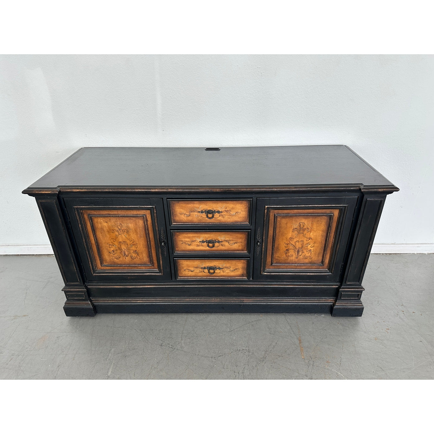 Hooker Furniture North Hampton Media Console