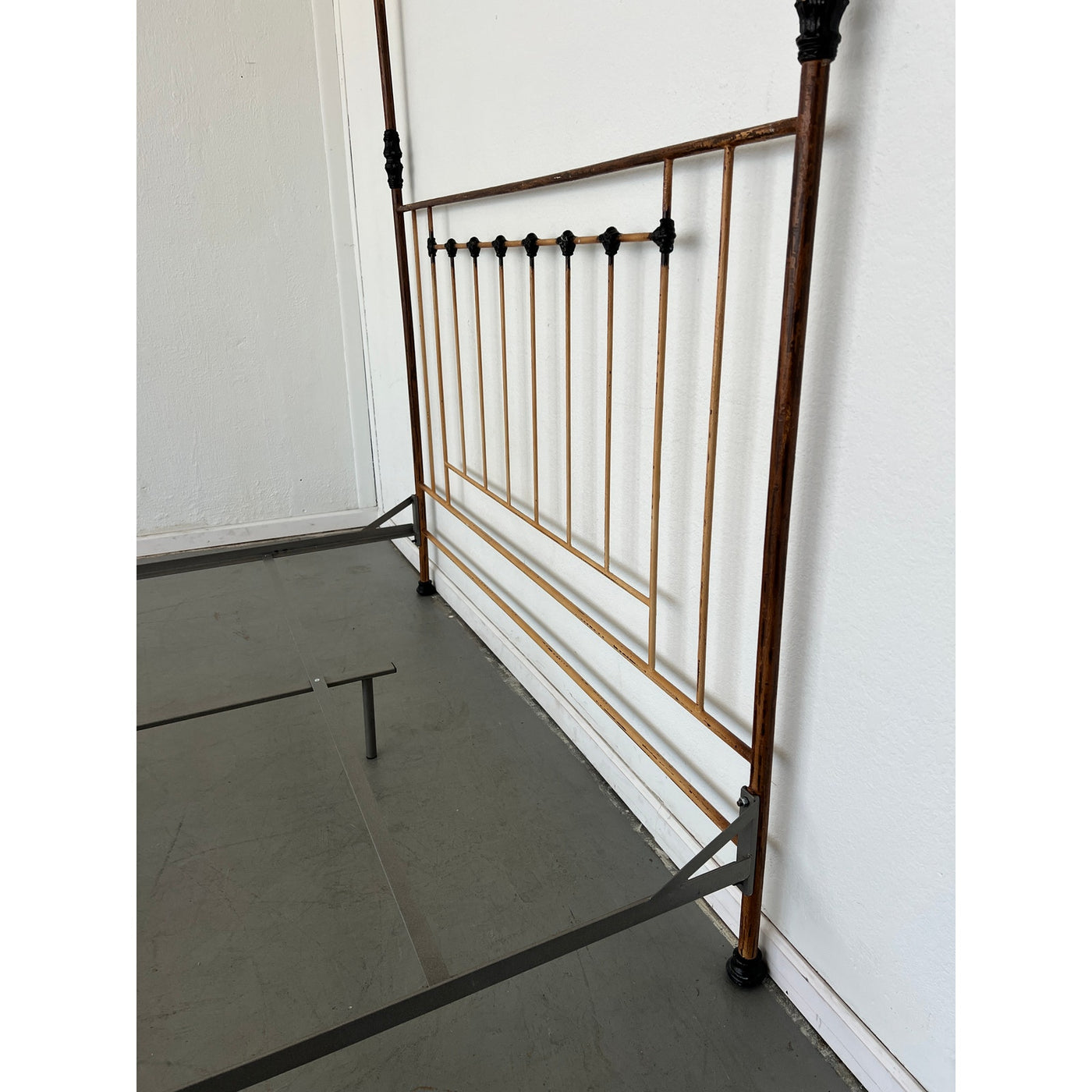 Benicia Foundry & Iron Works Clovis Iron Canopy Bed