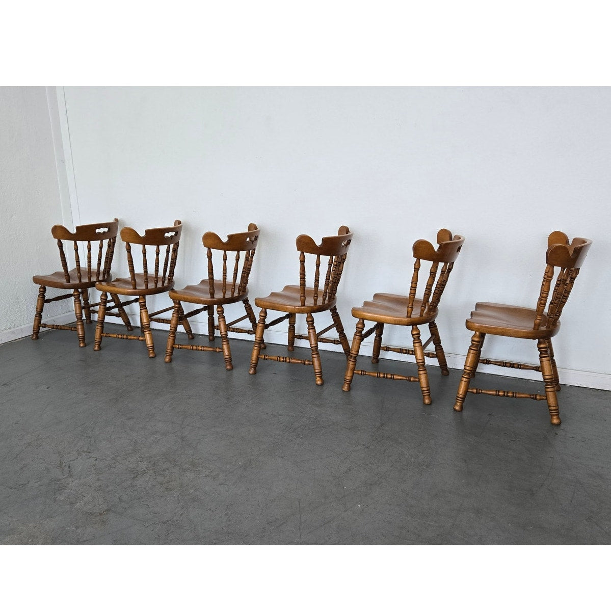 Vintage Tell City Solid Maple Colonial Spindle Back Side Chair (Set of 6)