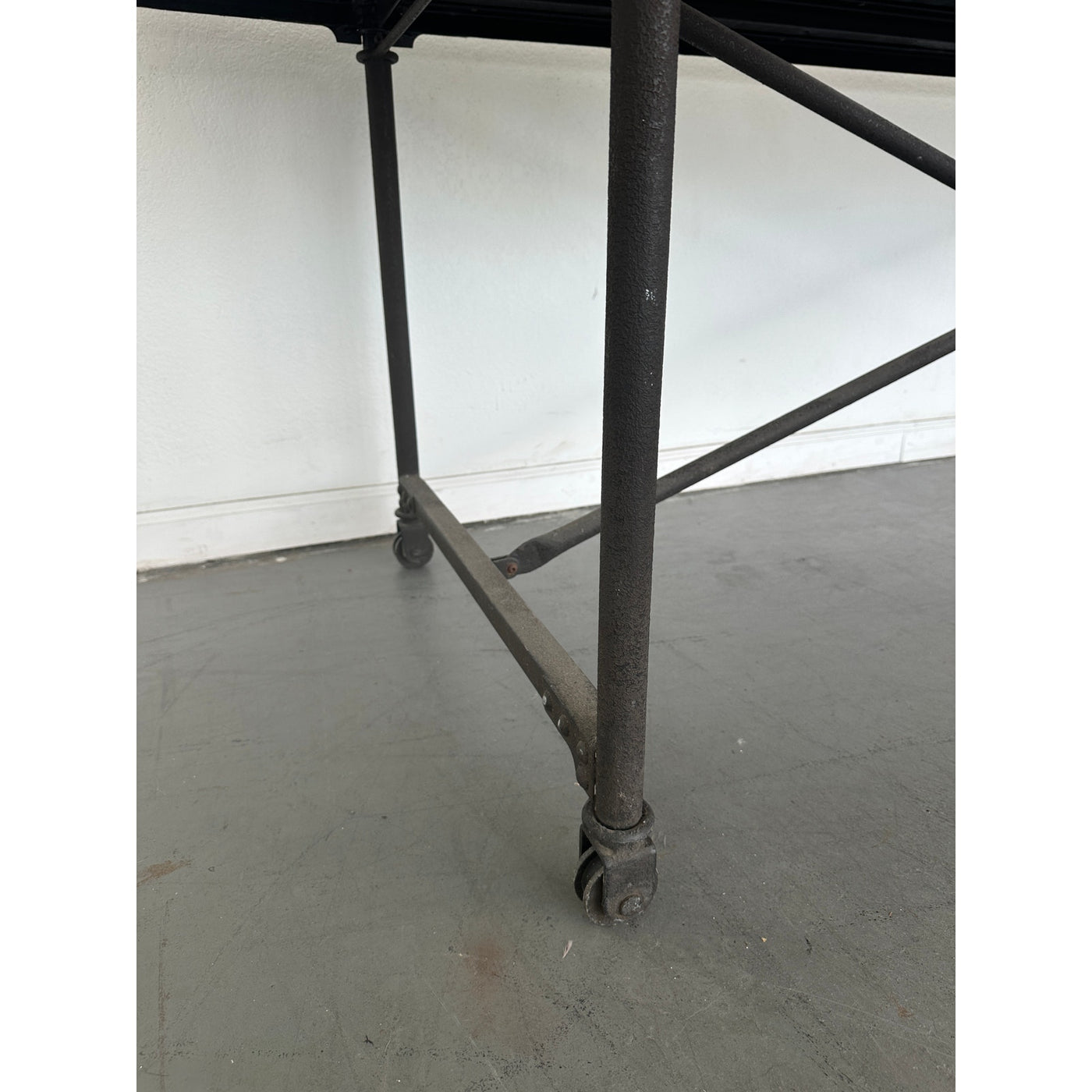 RH Flatiron Rectangular Dining Table