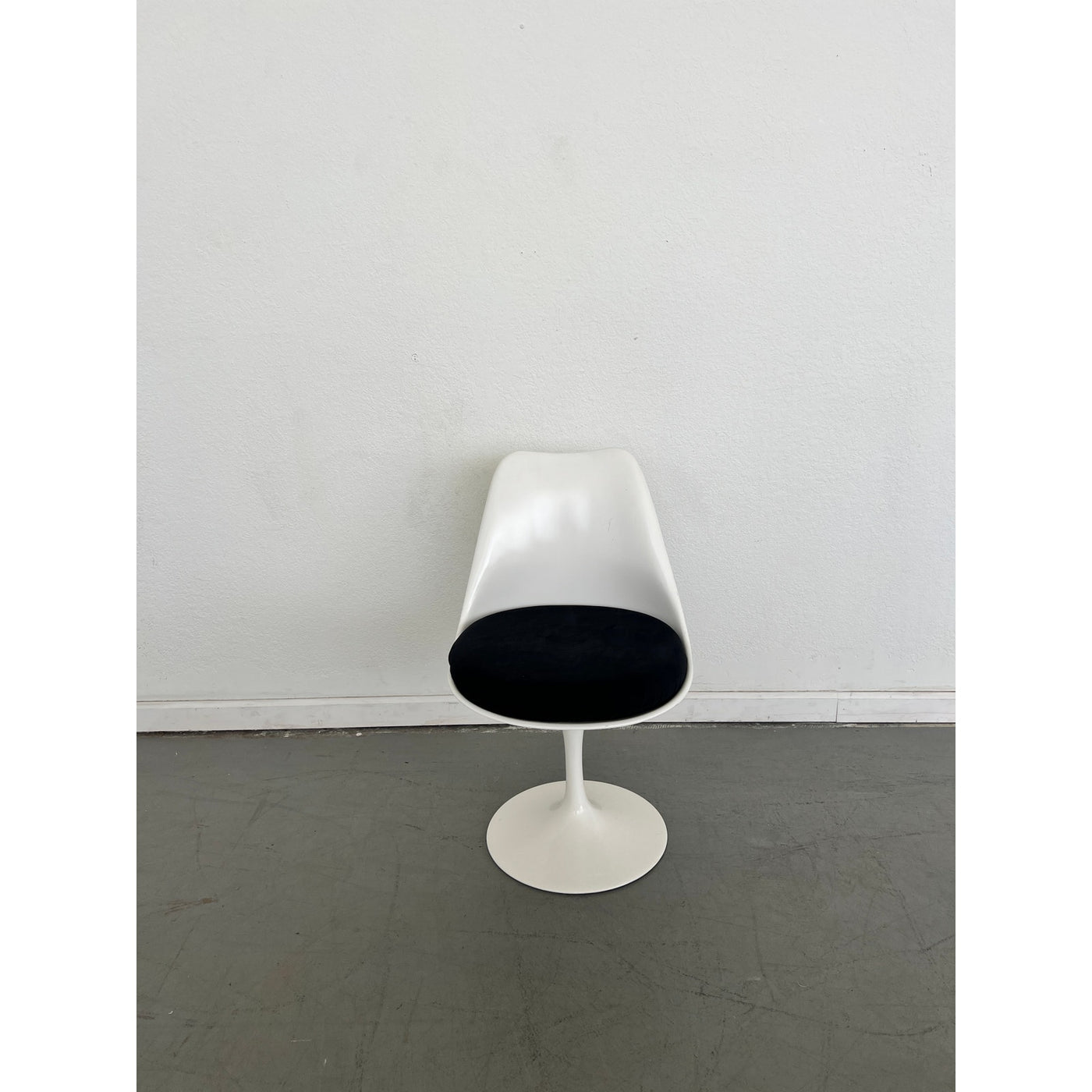 Tulip Armless Chair