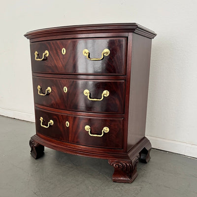 Vintage Thomasville Traditional Mahogany Bombe Chest