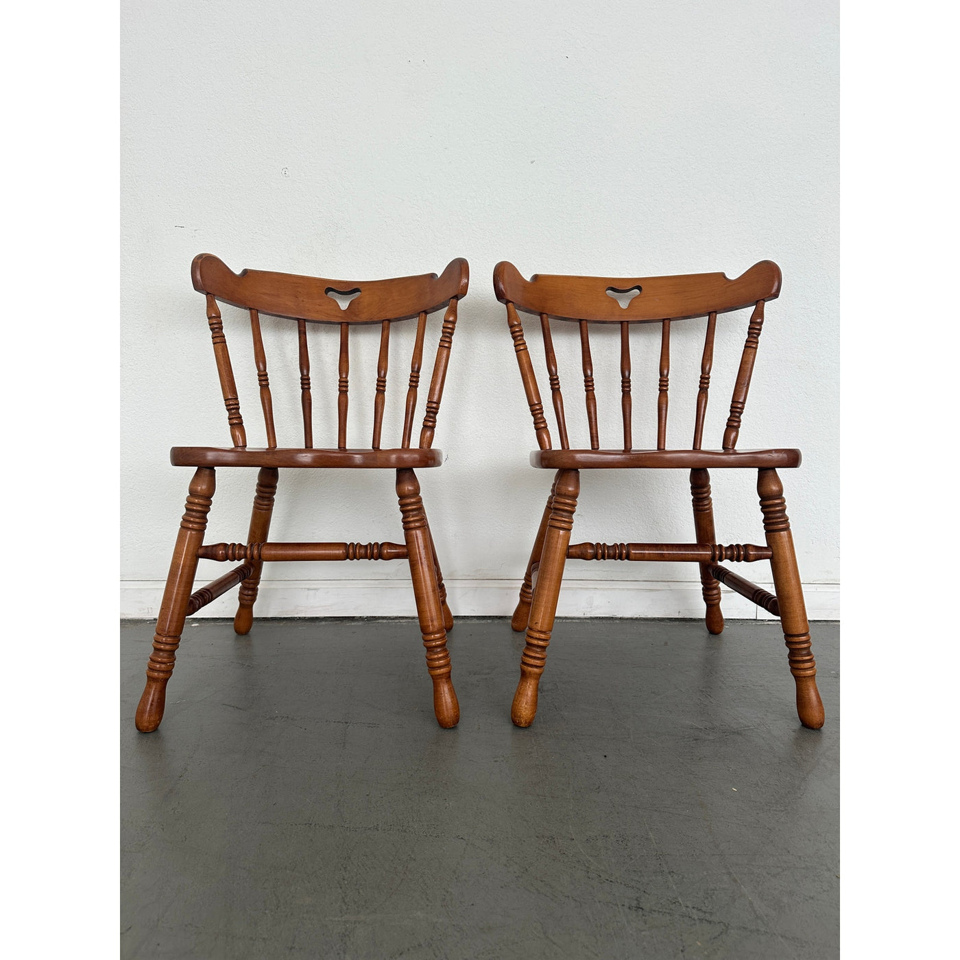 Vintage Tell City Andover Maple Spindle Back Chair (Set of 4)
