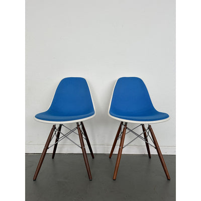 Herman Miller Eames Molded Plastic Side Chair (Set of 4)