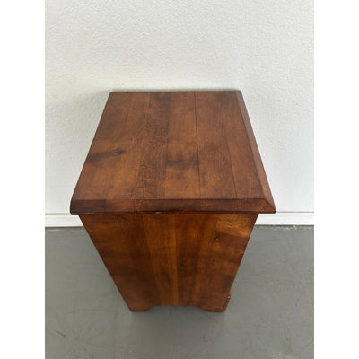Davis Cabinet Company Nightstand