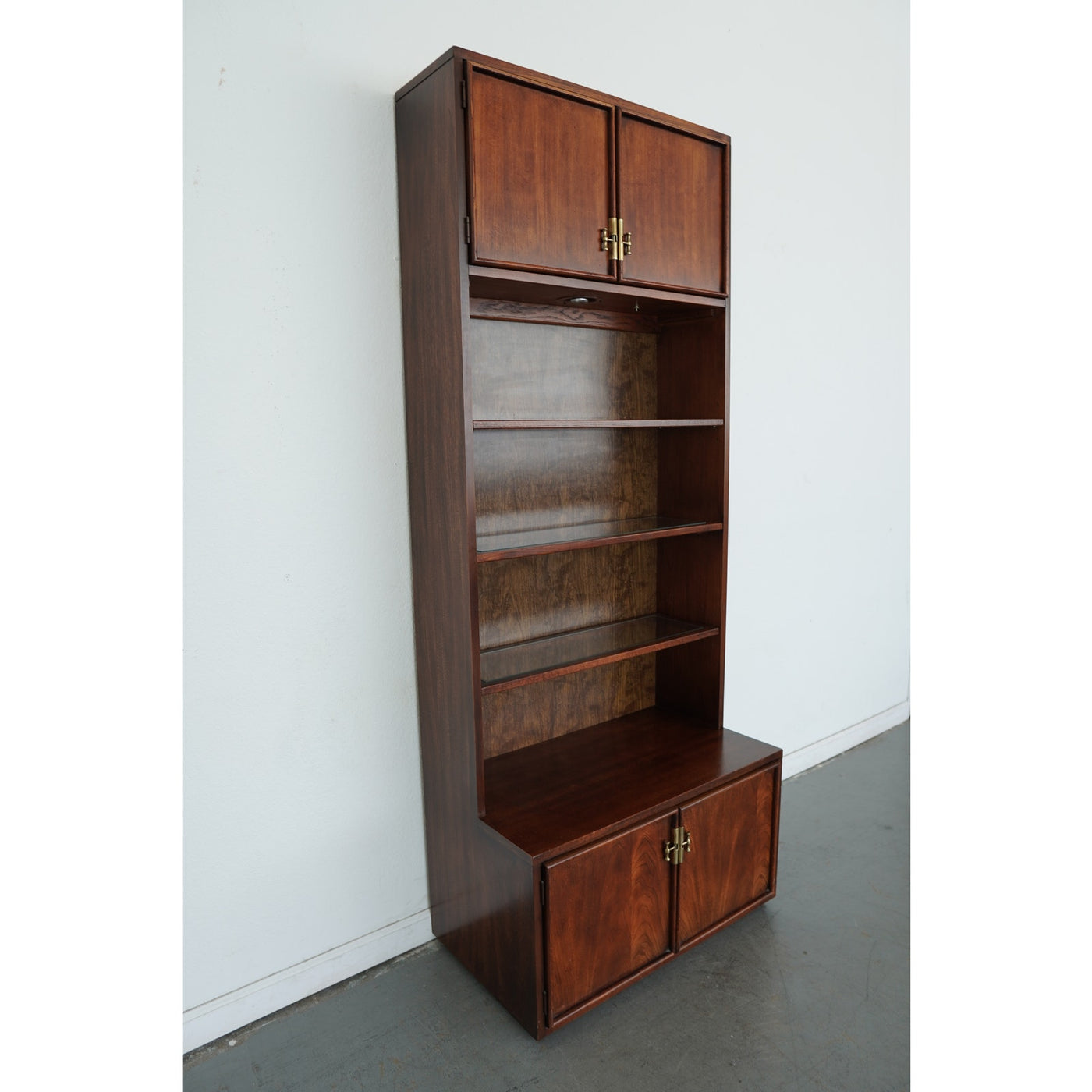 Vintage Mid-Century Modern Display Cabinet