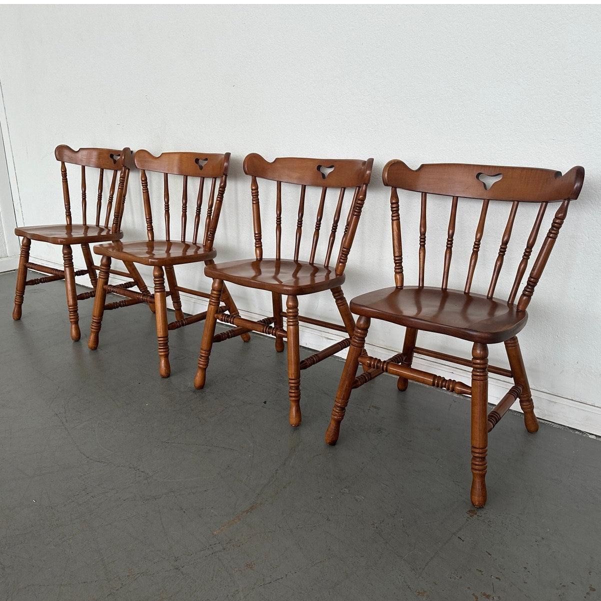 Vintage Tell City Andover Maple Spindle Back Chair (Set of 4)