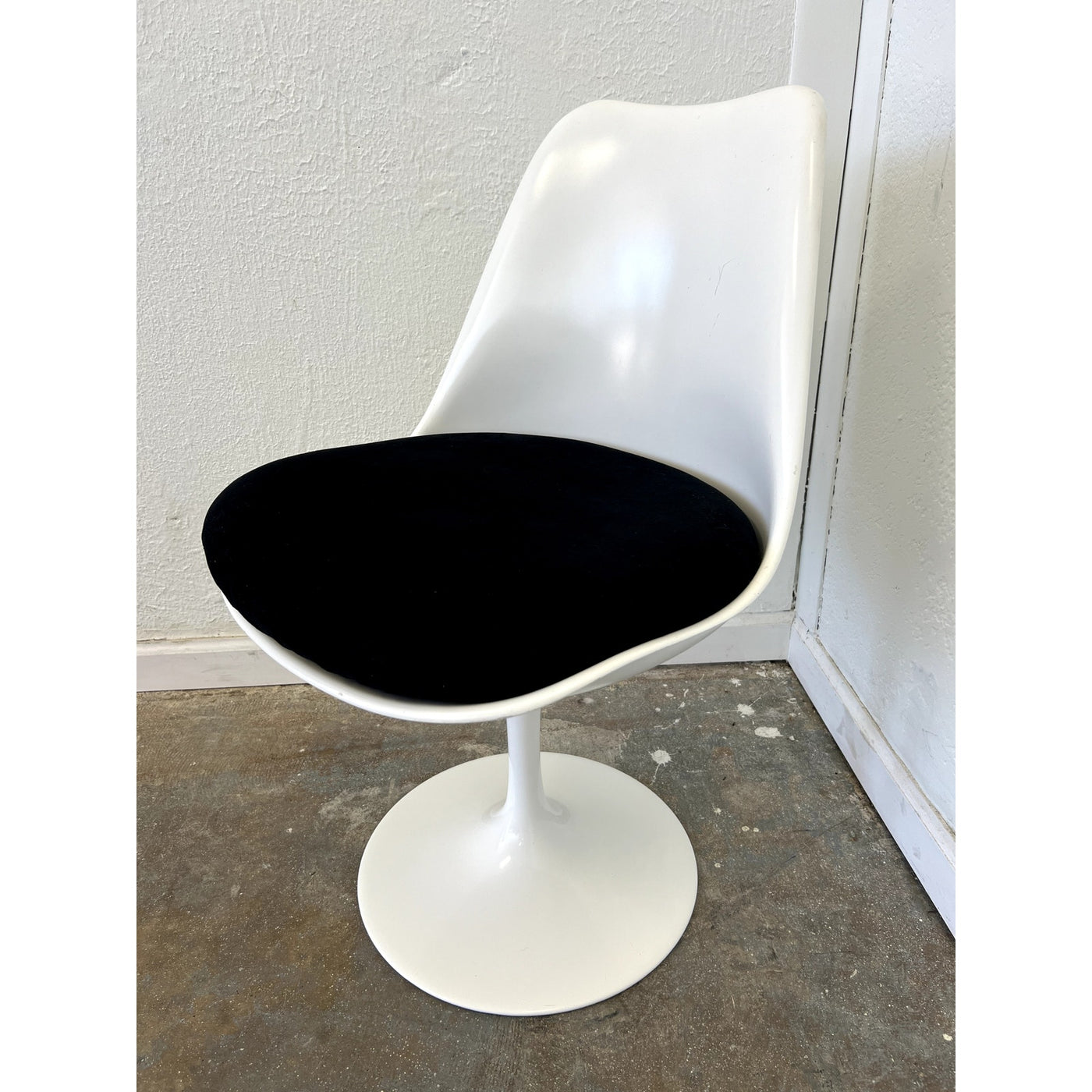 Tulip Armless Chair