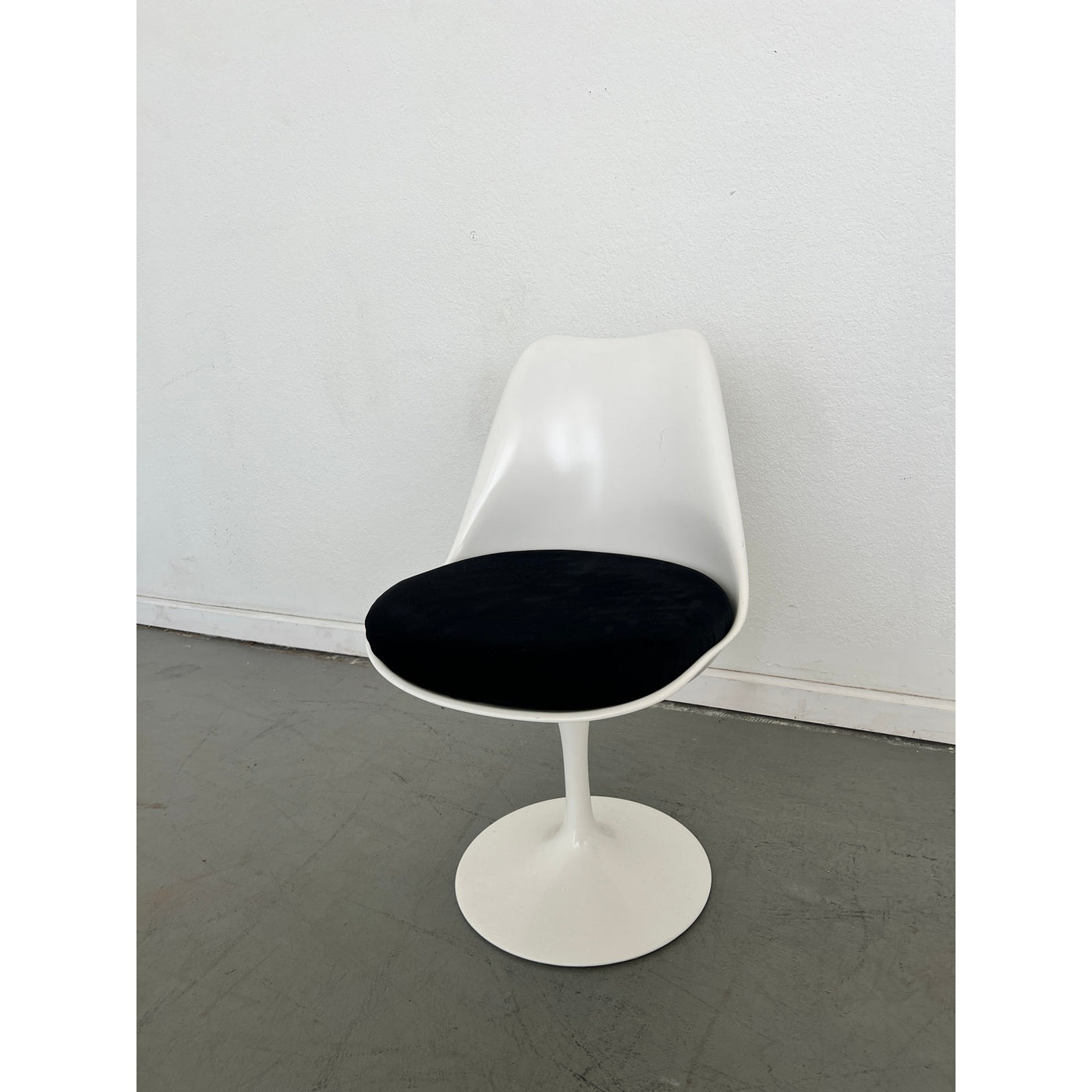 Tulip Armless Chair