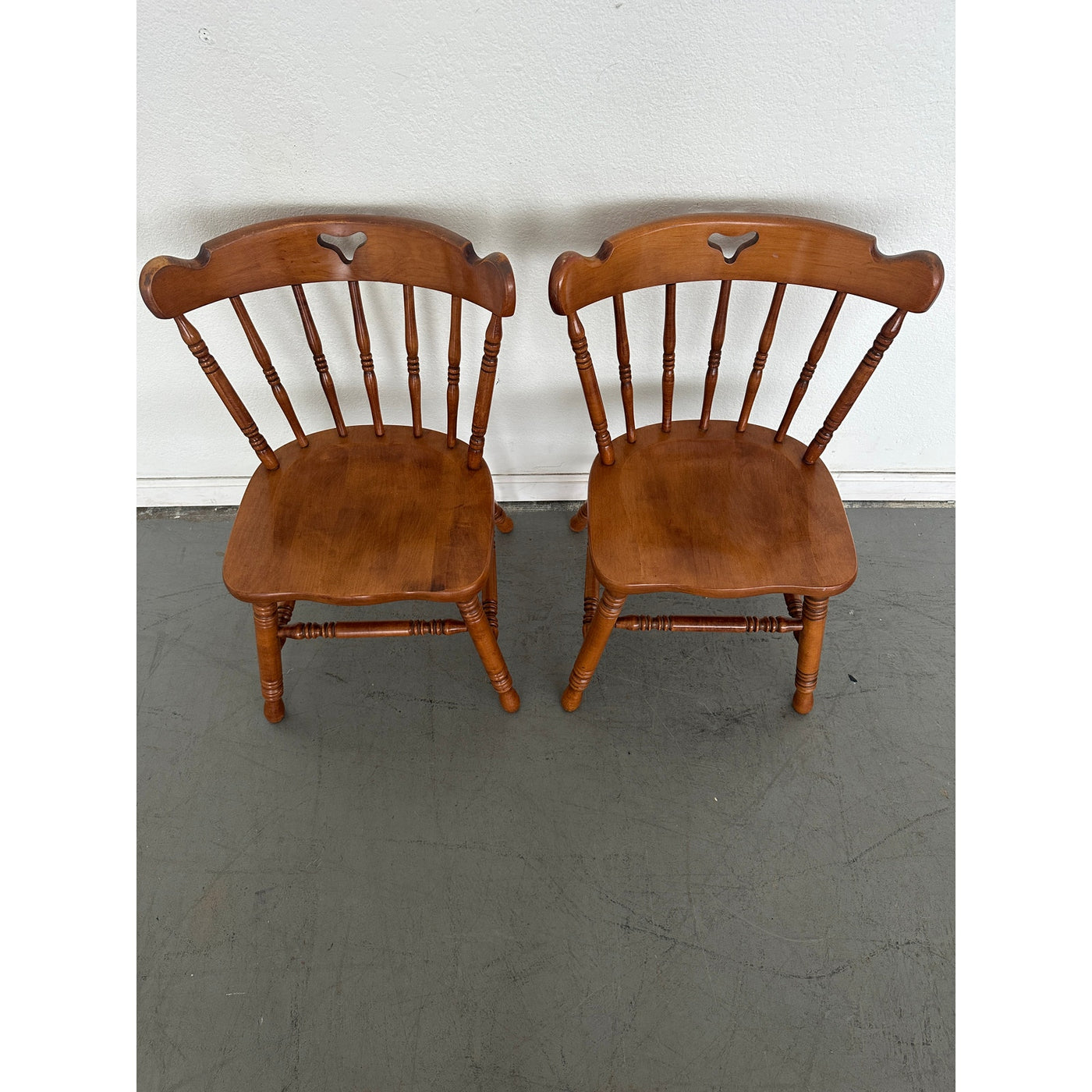 Vintage Tell City Andover Maple Spindle Back Chair (Set of 4)