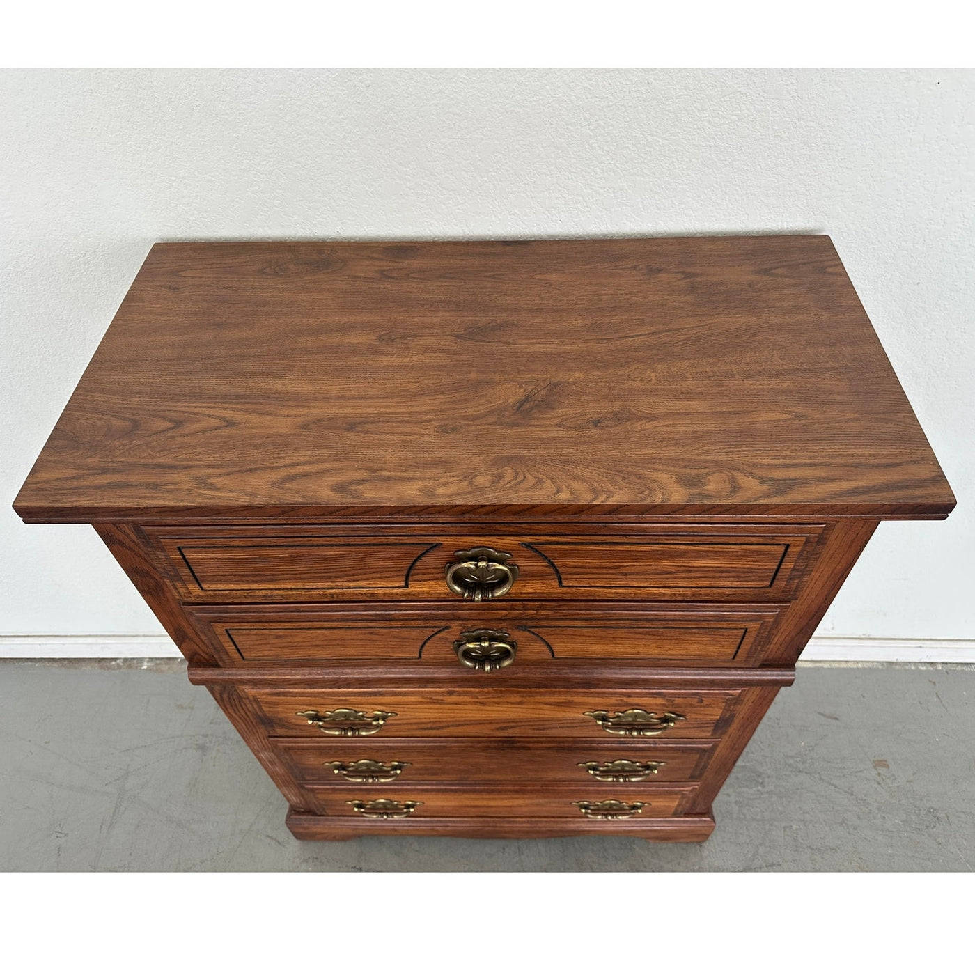 Vintage Broyhill Lenoir House 5-Drawer Oak Dresser