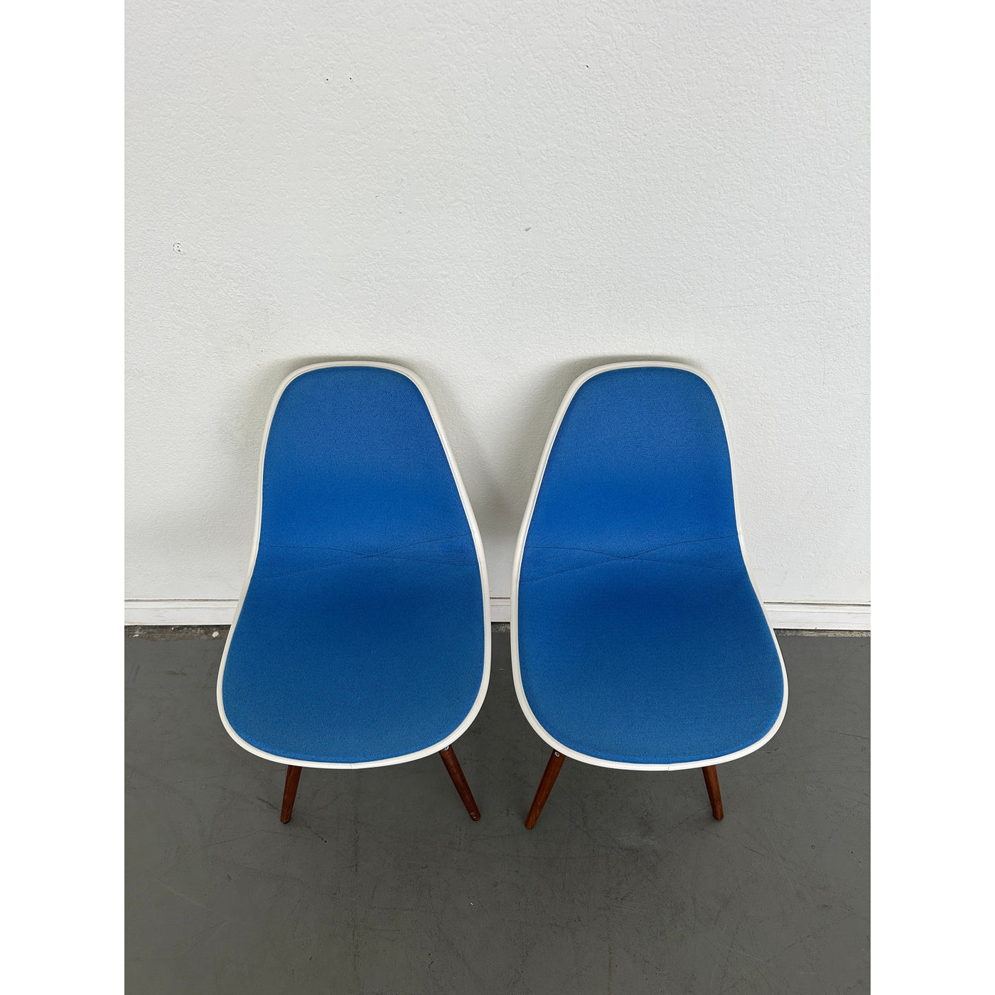 Herman Miller Eames Molded Plastic Side Chair (Set of 4)