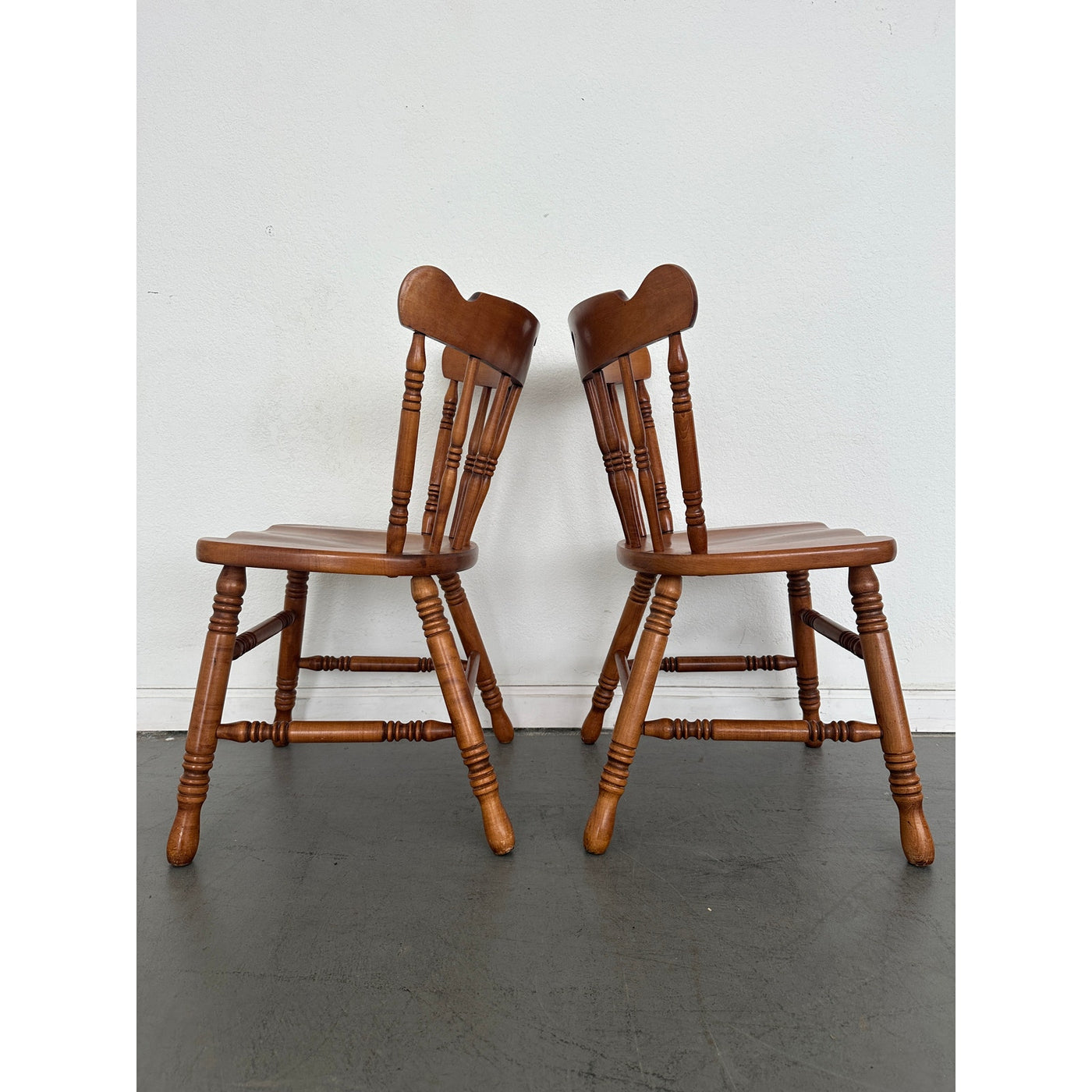 Vintage Tell City Andover Maple Spindle Back Chair (Set of 4)