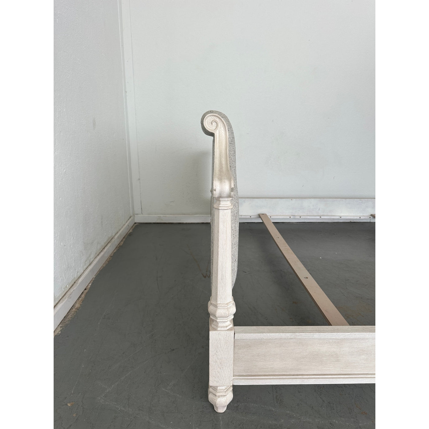 Universal Furniture Bungalow King Bed