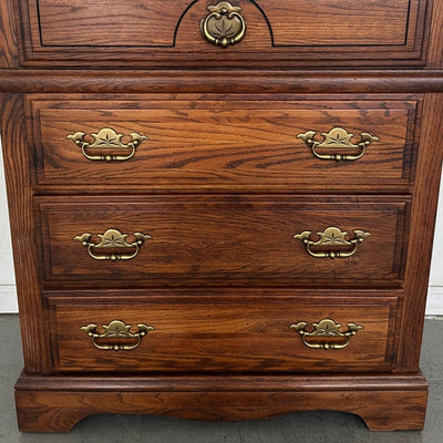 Vintage Broyhill Lenoir House 5-Drawer Oak Dresser