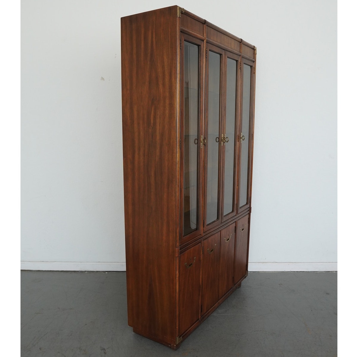 Vintage Drexel Accolade II Illuminated China Cabinet