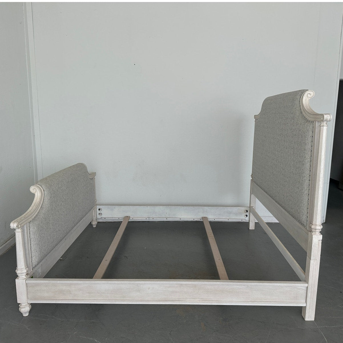 Universal Furniture Bungalow King Bed