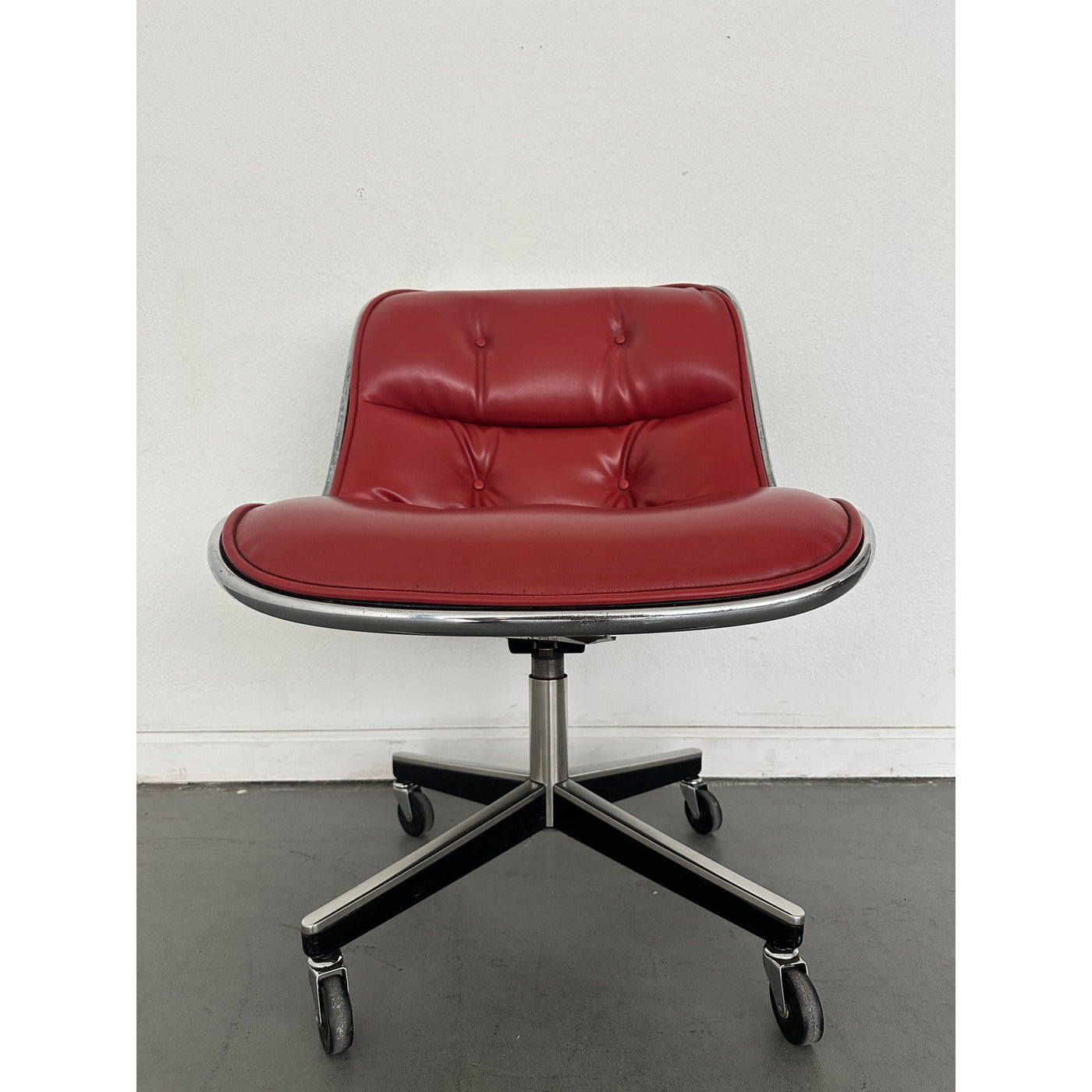 Vintage Knoll Charles Pollock Executive Chair