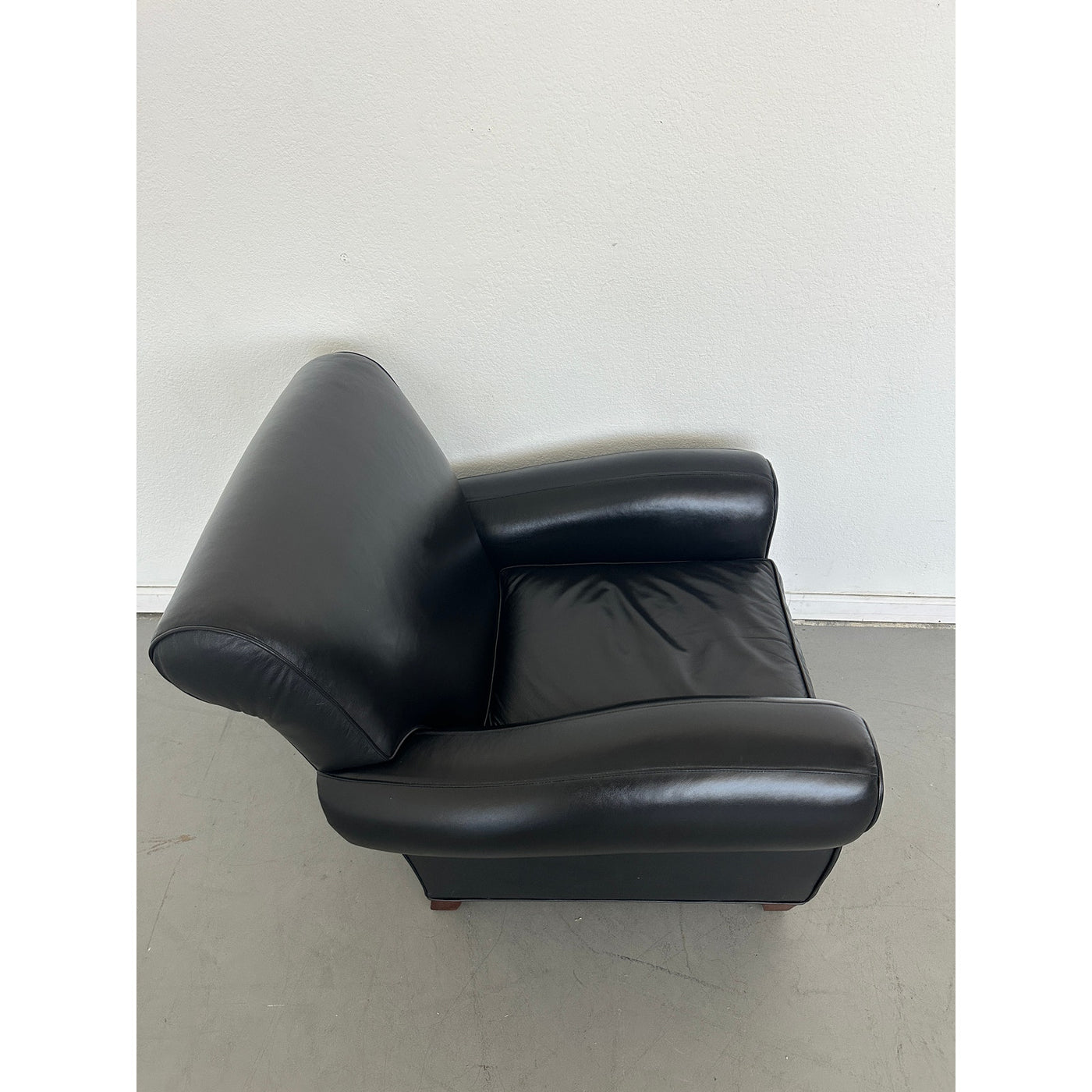 Pottery Barn Manhattan Roll Arm Leather Chair